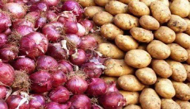 काठमाडौंमा आलु र प्याजको बिक्री ठप्प किन ?