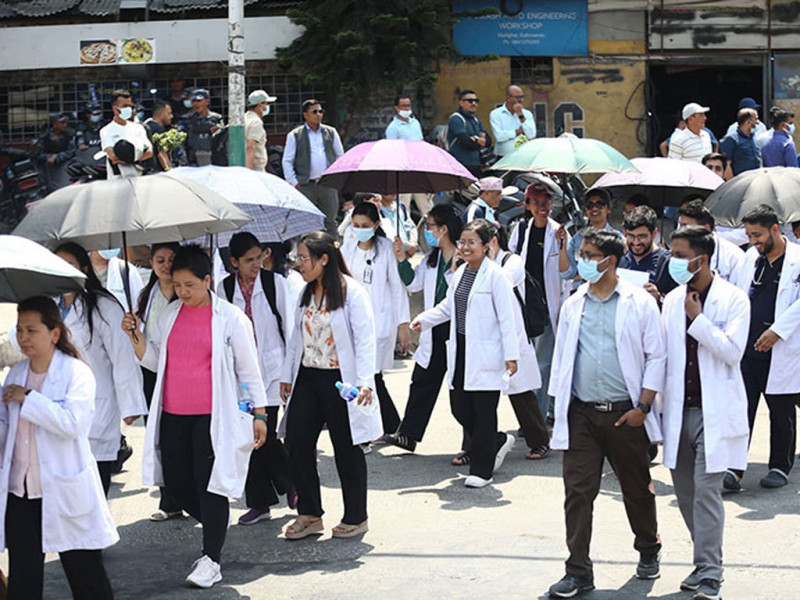 आन्दोलनका कार्यक्रम स्थगित गरी काममा फर्कन चिकित्सकलाई शिक्षा मन्त्रालयको आग्रह