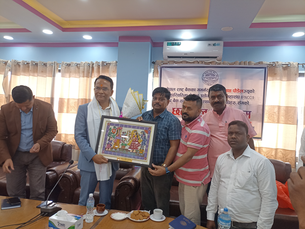 ग्राहकलाई ठगी गरेमा बैङ्कलाई कारबाही गरिने : गभर्नर पौडेल