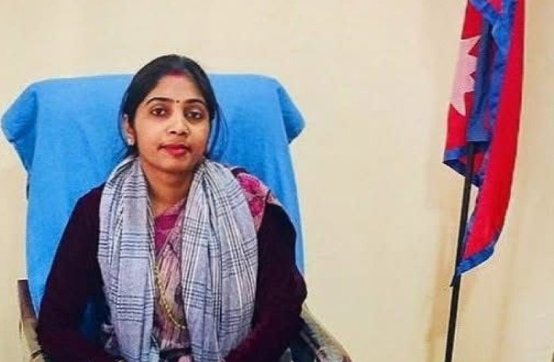 सोमबार कार्यालयका कागजात खोसेर लगिन्, मंगलबार नगरपालिका गेटबाट छिर्न पाइनन् उपमेयर