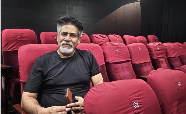 रङ्गमञ्चले मेरो कलाकारितालाई अनुशासित बनाउँछ : अभिनेता सरोज खनाल