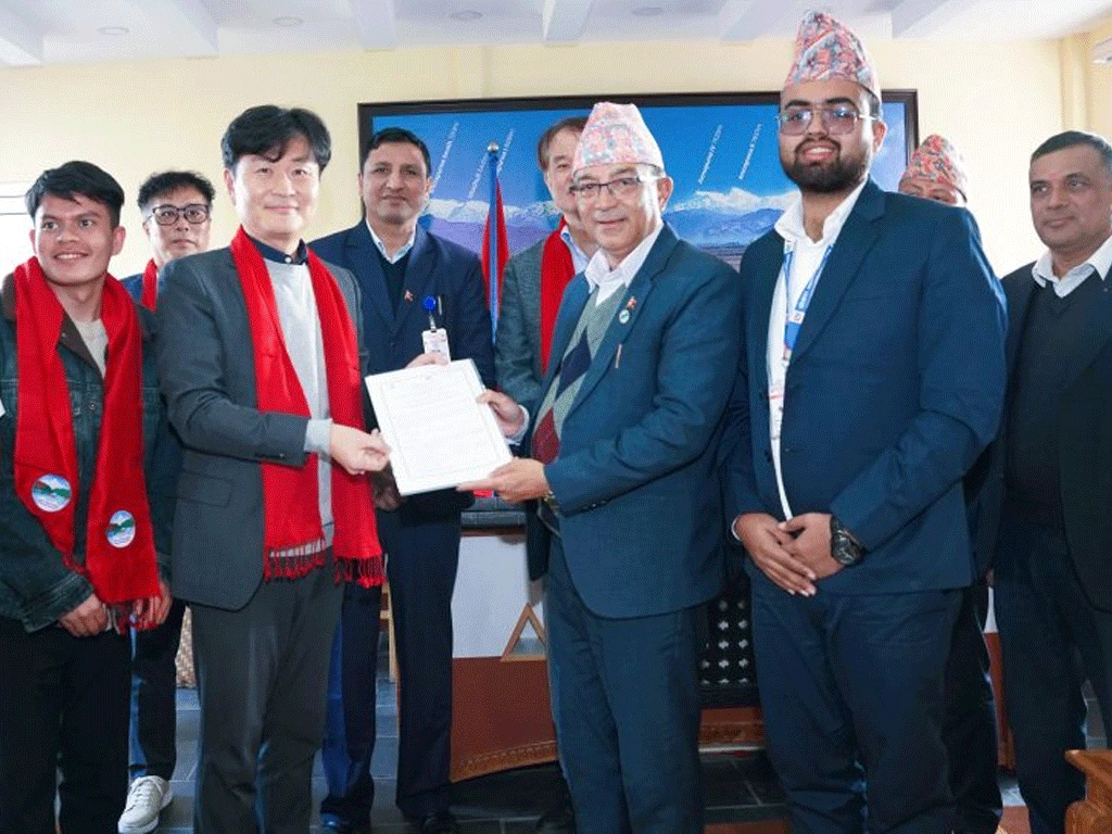 पोखराको हरित यातायात प्रणाली विकास परियोजना सम्बन्धी अध्ययन प्रतिवेदन हस्तान्तरण