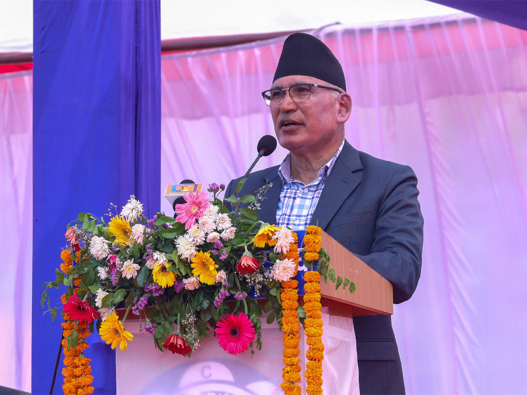 दबाब र प्रभावबाट माथि उठेर काम गर्न धितोपत्र बोर्डलाई अर्थमन्त्रीको निर्देशन