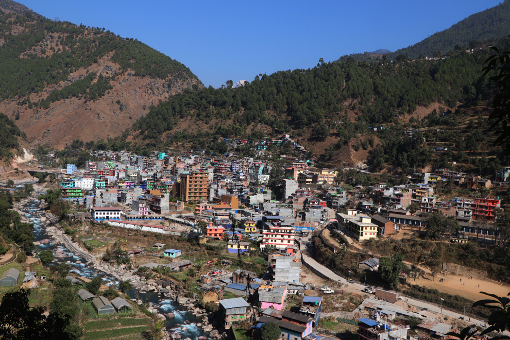 बुर्तिबाङमा तीव्रगतिमा बजार विस्तार, फोहर व्यवस्थापनमा समस्या