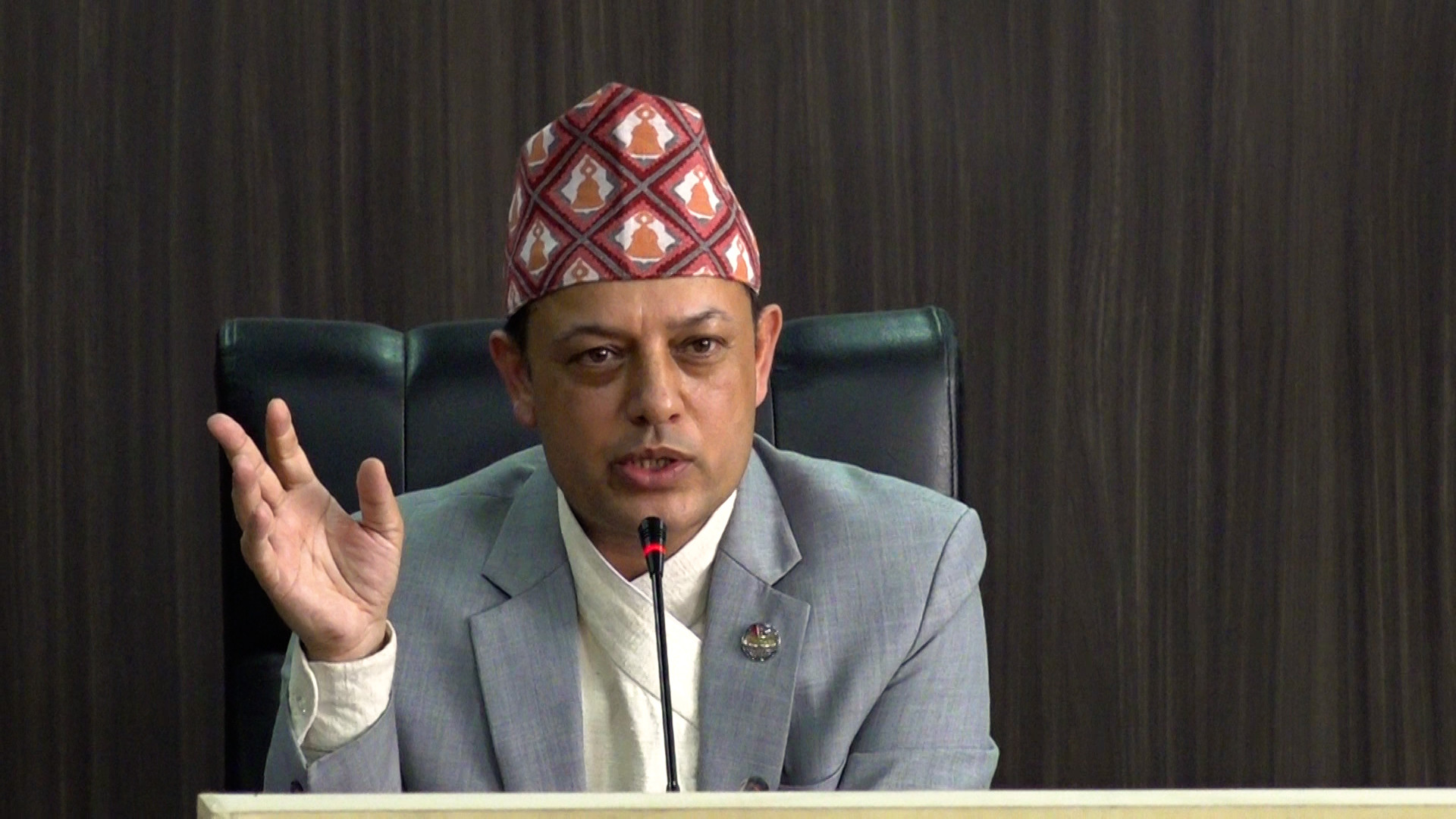 इजरालयमा मेनपावरमार्फत कामदार पठाउने विषयमा छानबिन थालेका छौँ : मन्त्री डोलप्रसाद अर्याल