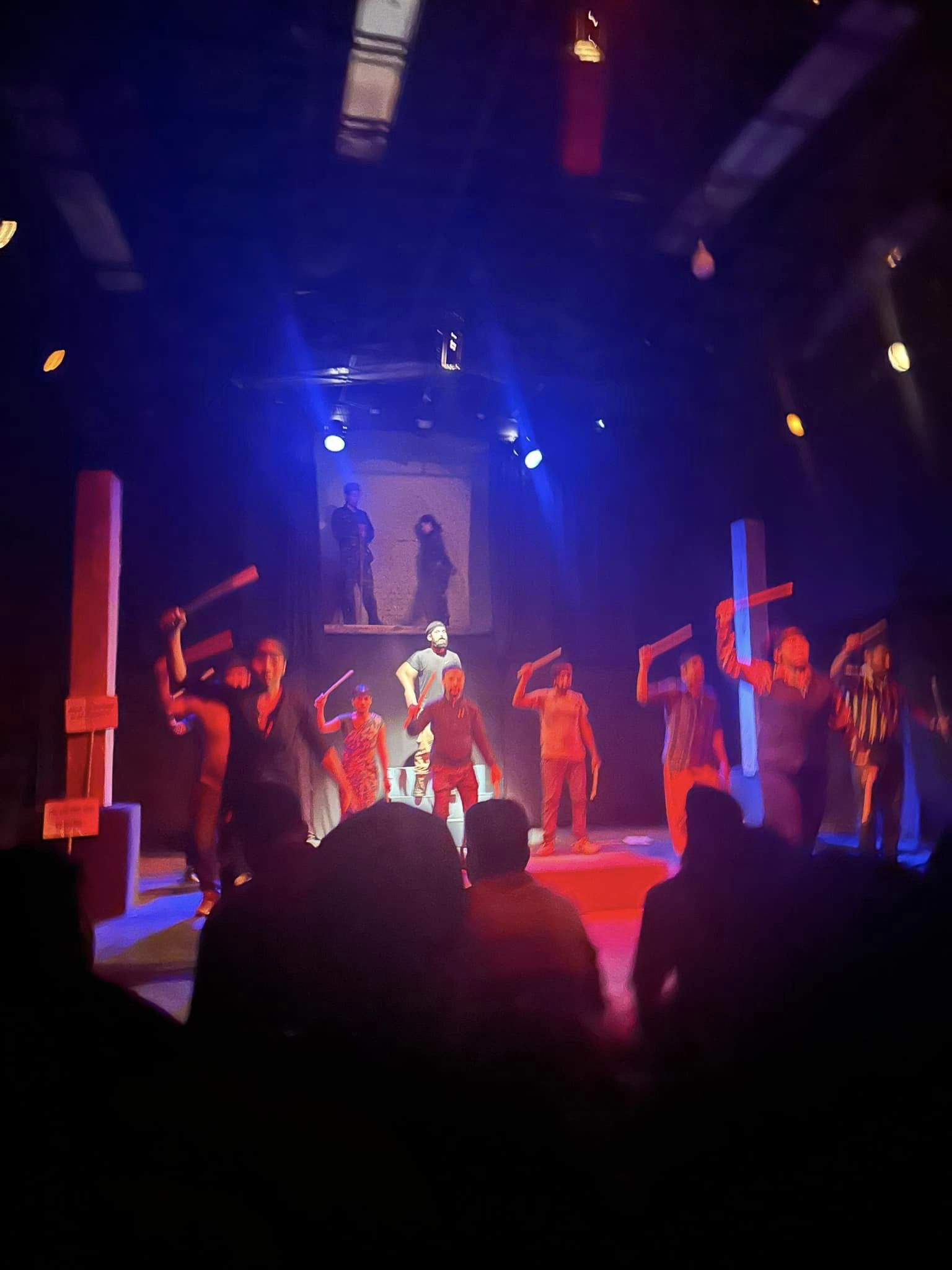Drama_red-word_black-word_rssphoto-1696945486.jpg