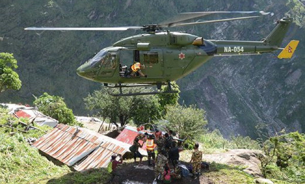 सेनाको हेलिकप्टरमार्फत तीन तीर्थयात्रीको उद्धार