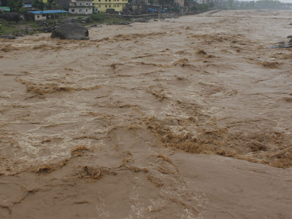 बाढी र पहिरोले सडक र पुलमा मात्रै ५० करोडको क्षति