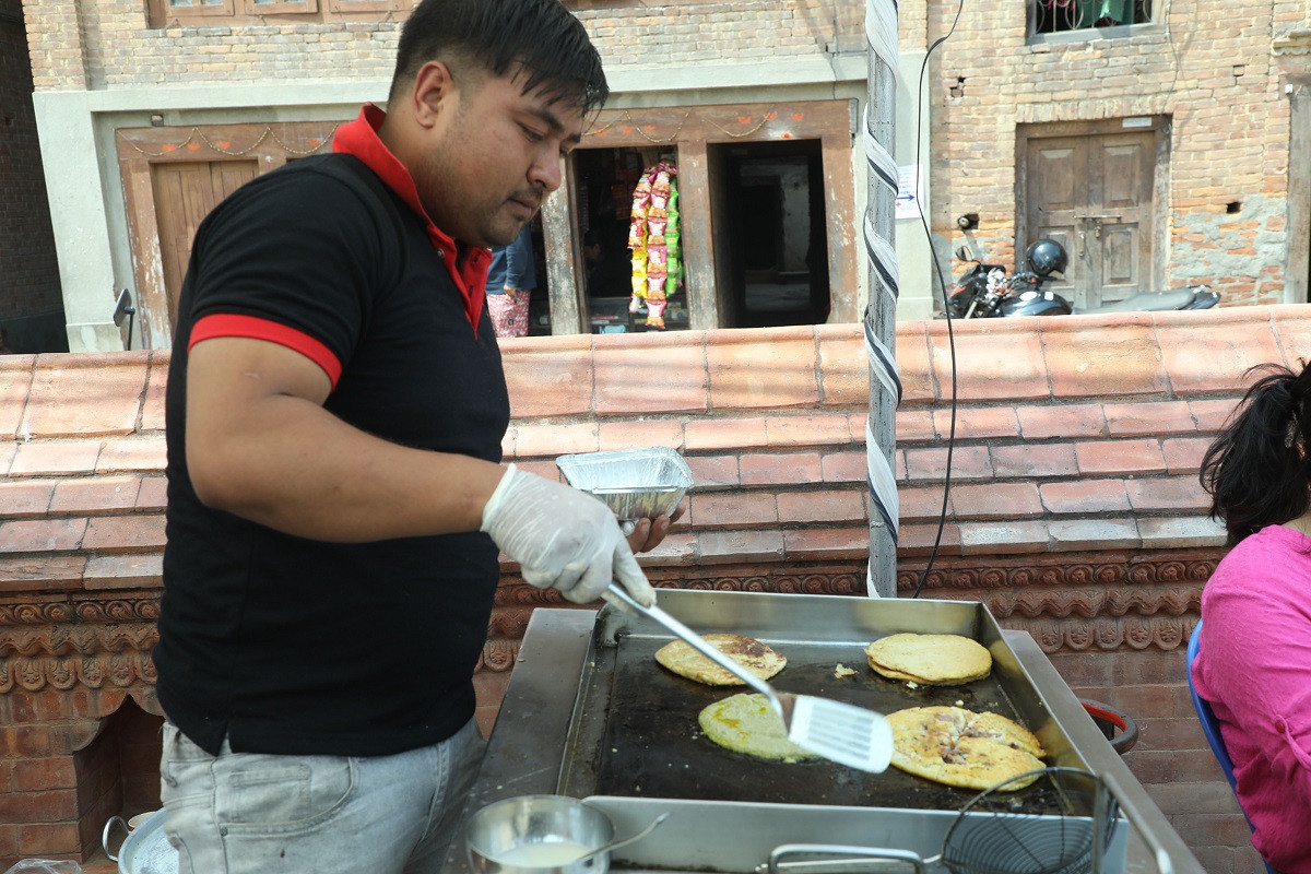 Newari_food_bara_rssphoto21684597184.jpg