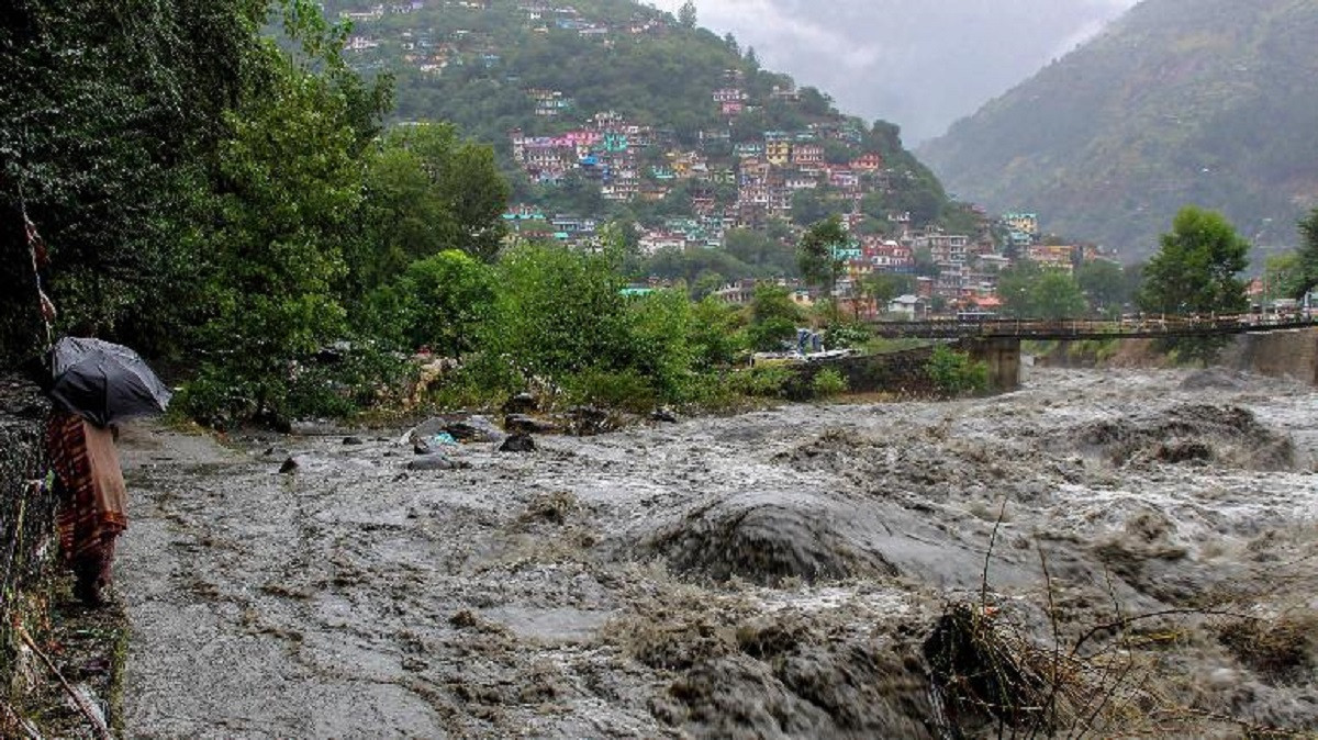 उत्तरी भारतमा भीषण बाढीपहिरो : २९ जनाको मृत्यु, कैयौँ घाइते