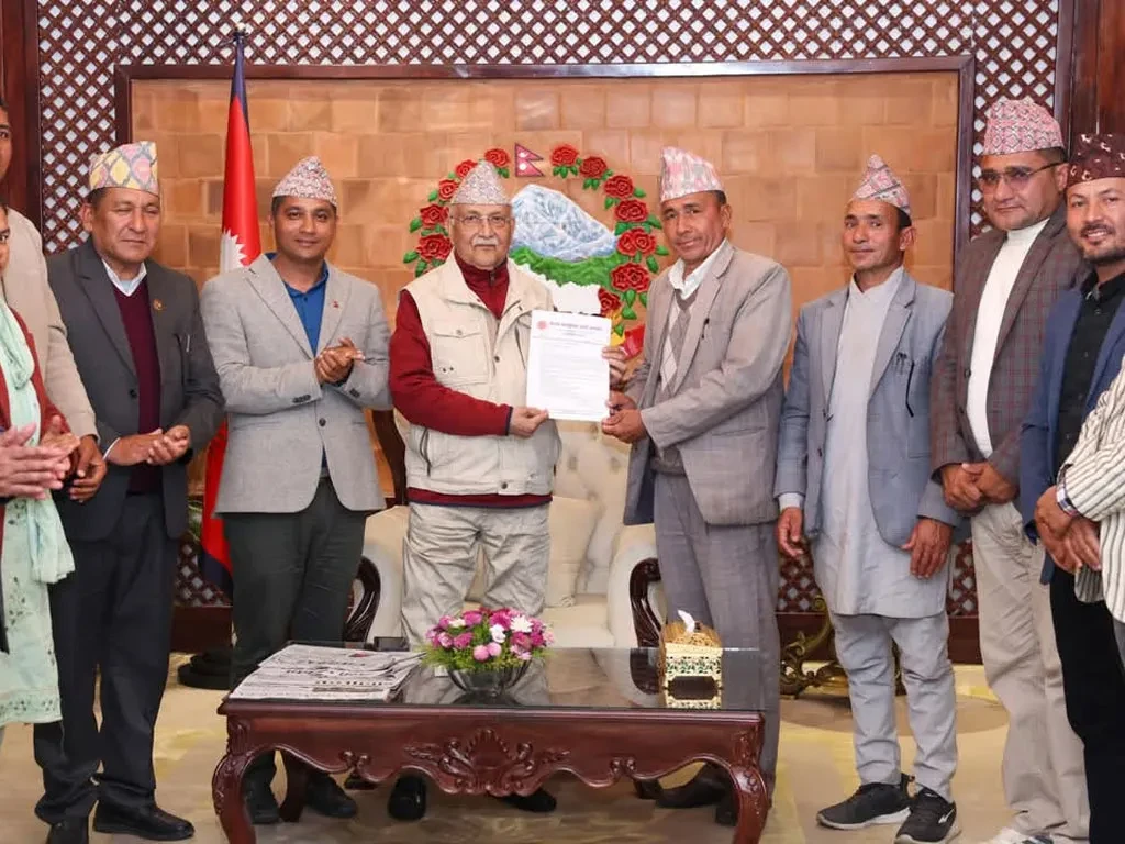 त्रिदेशीय नाका जोड्ने सडकमा एक अर्ब बजेट