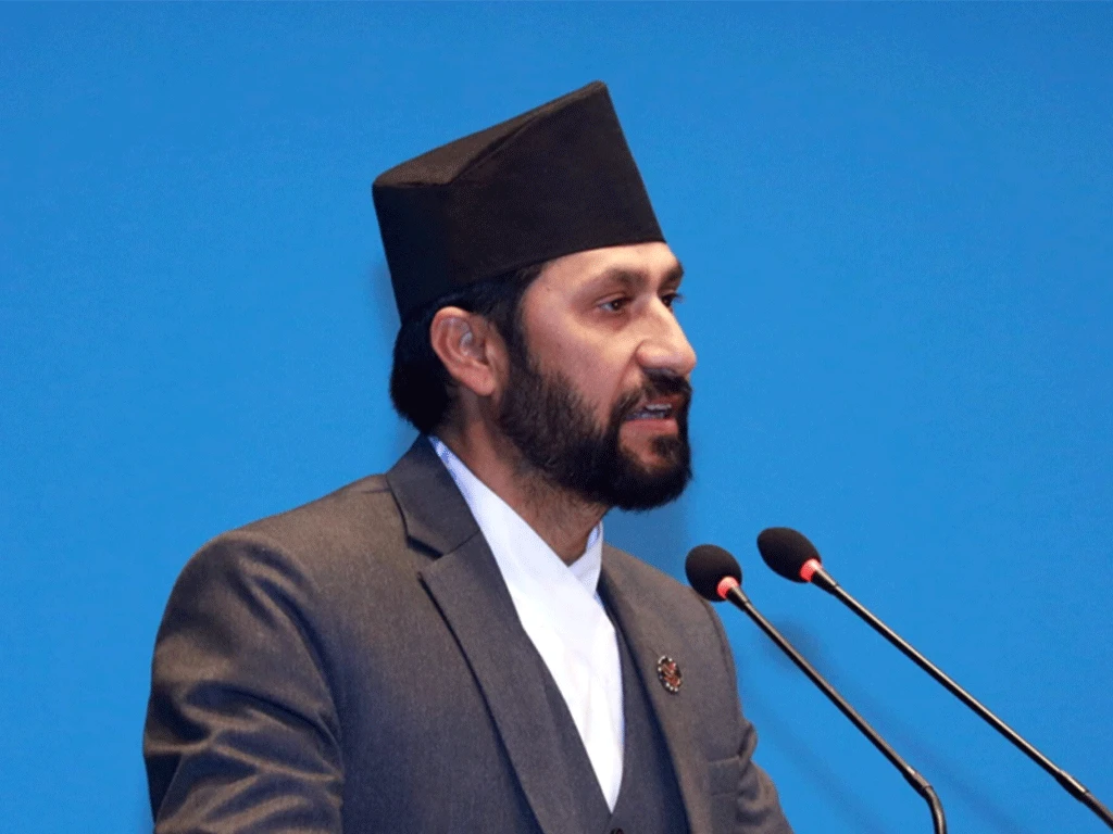 कारण देखाऊ आदेश जारी गर्दै अन्तरिमका लागि गृहमन्त्री लामिछाने र पोखरेललाई सर्वोच्चले बोलायो