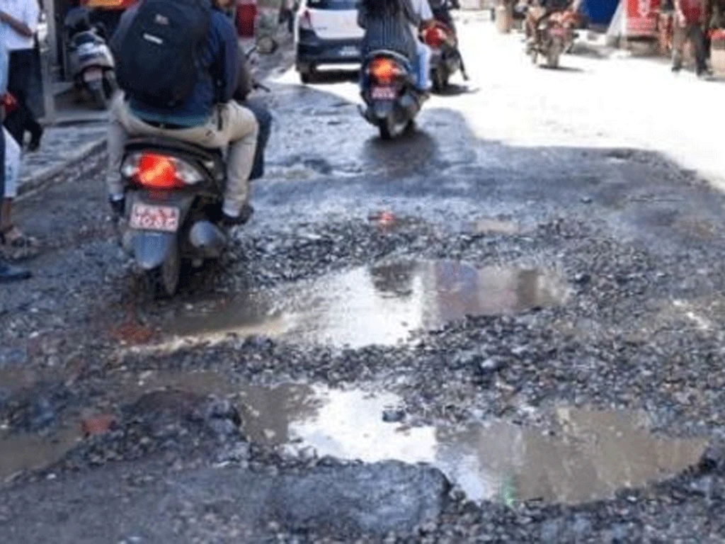दसैँअघि तीन हजार ८५६ किलोमिटर सडक खाल्डोरहित बनाउने लक्ष्य