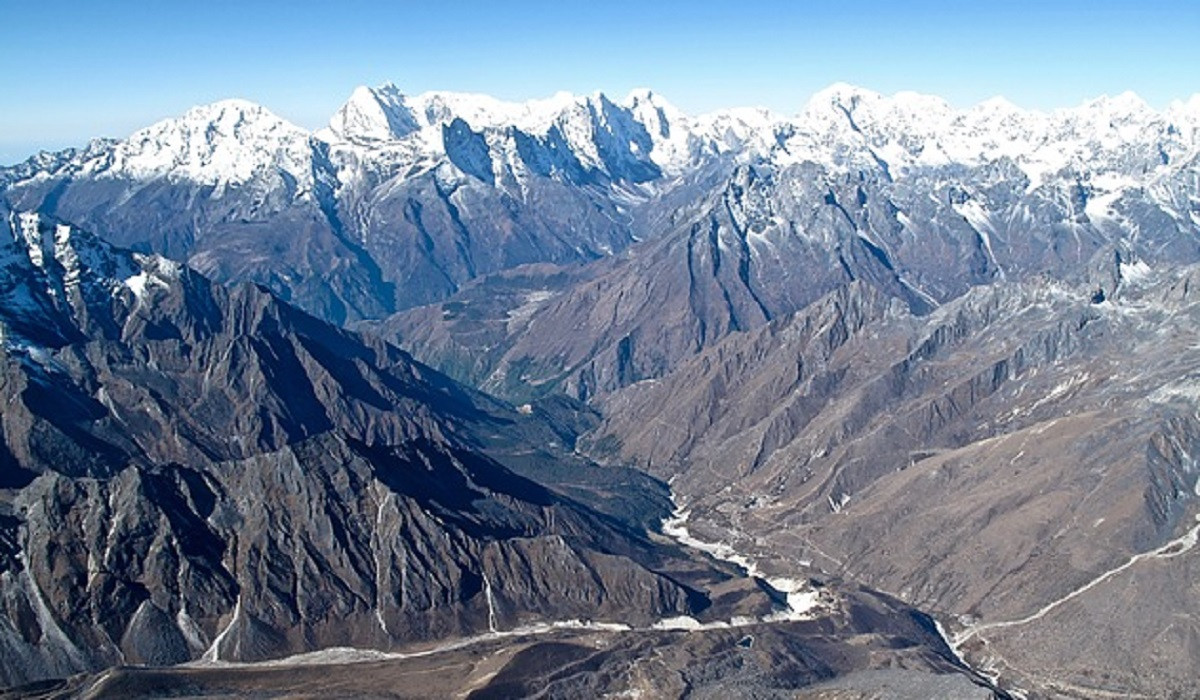 सगरमाथा भ्रमणमा आएका २ विदेशी नागरिकको मृत्यु