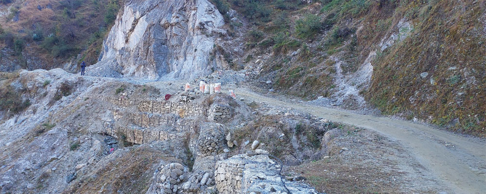 खप्तड पर्यटकीय सडक : ‘ट्र्याक’ नखोलेरै म्याद सकियो