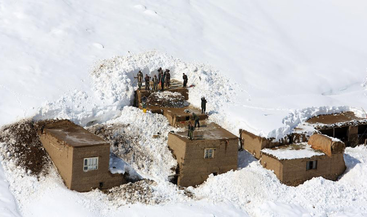 अफगानिस्तानमा भीषण हिमपहिरो र बाढी