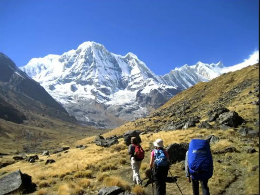 पदयात्रामा मौसमको चुनौती