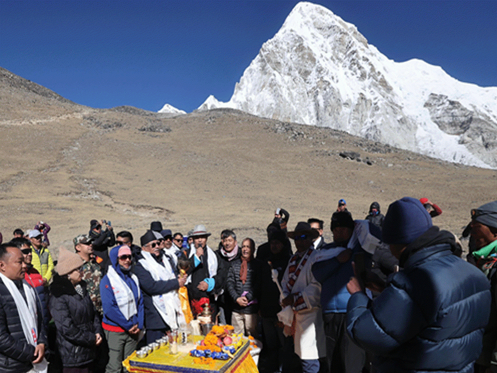 कोप-२८ मा सहयोगको याचना गर्ने होइन, अधिकारका कुरा राख्ने हो : प्रधानमन्त्री दाहाल