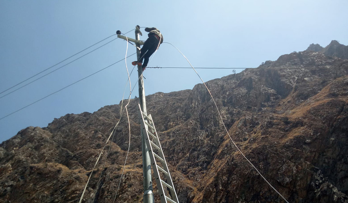 डोल्पामा पुग्यो राष्ट्रिय ग्रिडको बिजुली