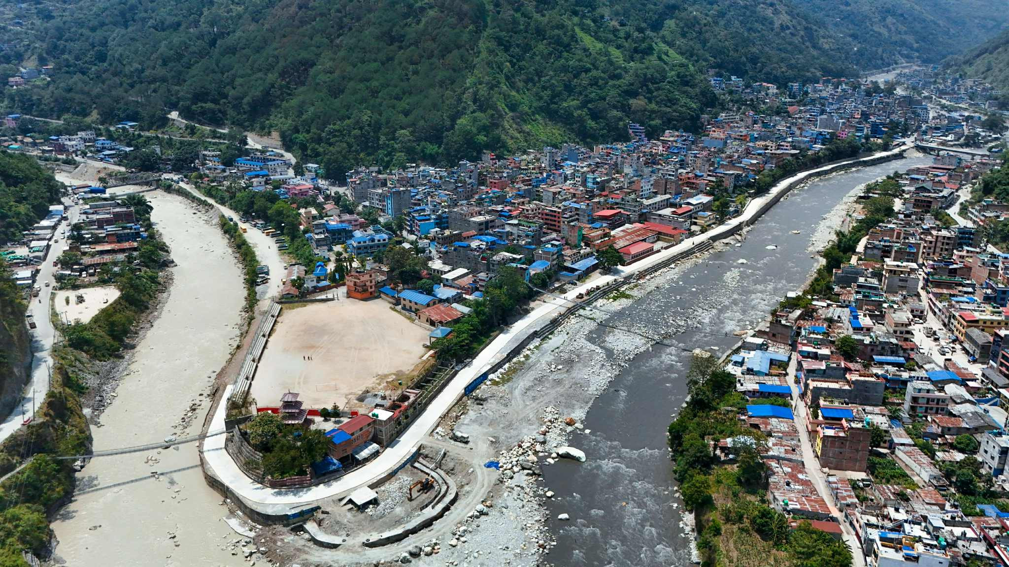 ‘चक्रपथ स्तरोन्नतिपछि  चिटिक्क देखियो बेनीबजार’