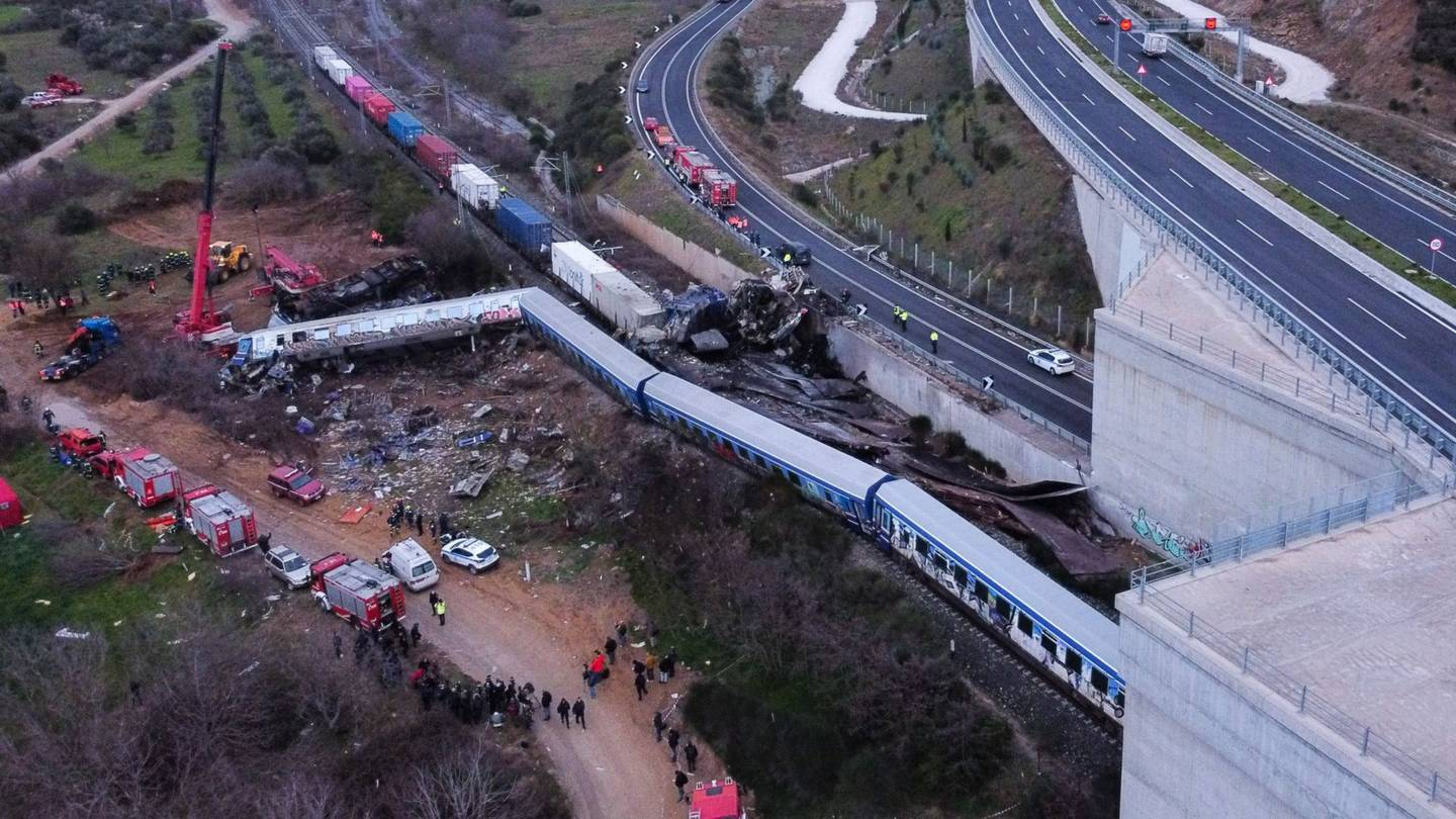 ग्रिसमा रेल दुर्घटना : मृत्यु हुनेको संख्या ५७ पुग्यो