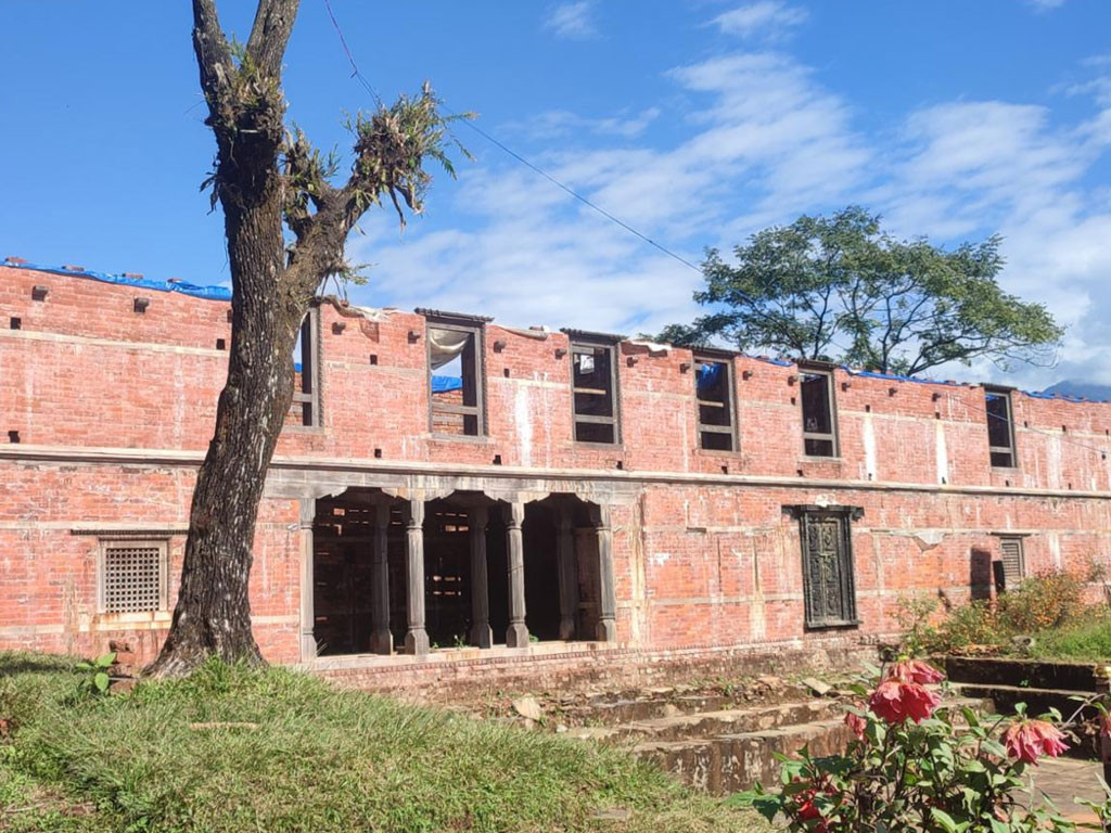 लमजुङ दरबार निर्माण कार्य ठप्प