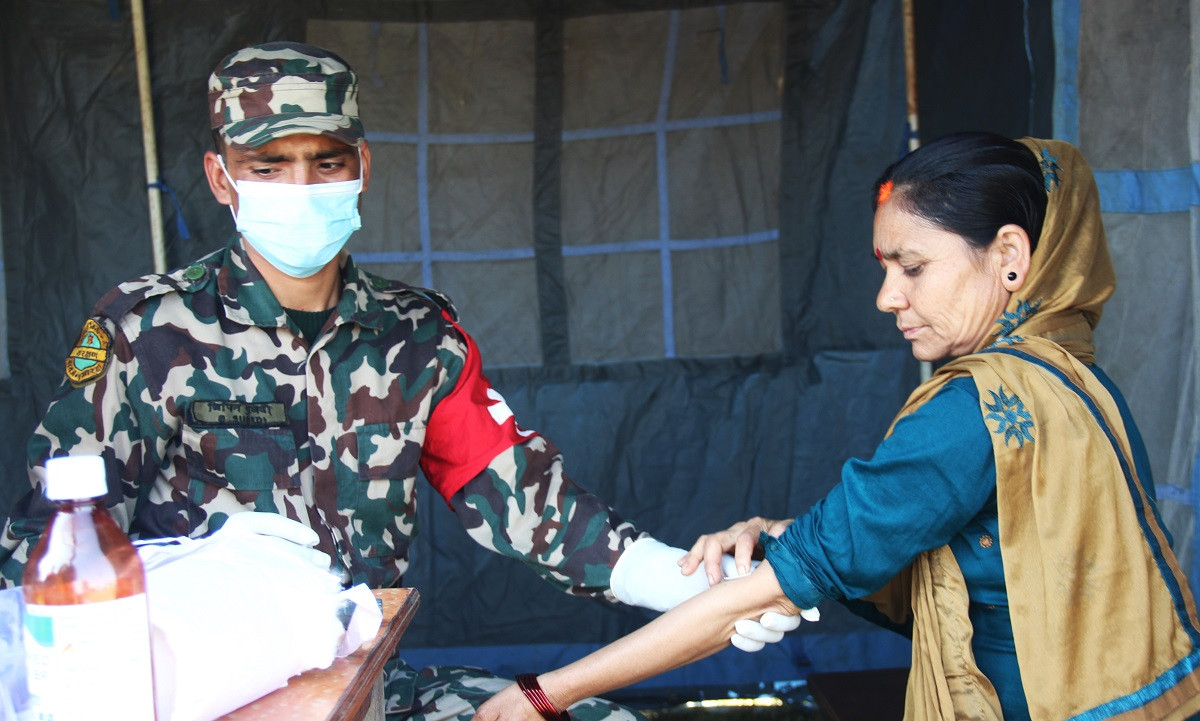 नेपाली सेनाद्वारा निःशुल्क स्वास्थ्य जाँच शिविर