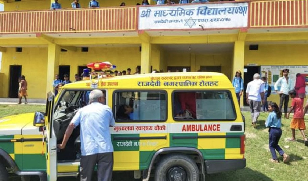 विद्यालयमा गर्मीले विद्यार्थी बेहोस हुन थालेपछि रौतहटमा बिहान कक्षा सञ्चालन हुने