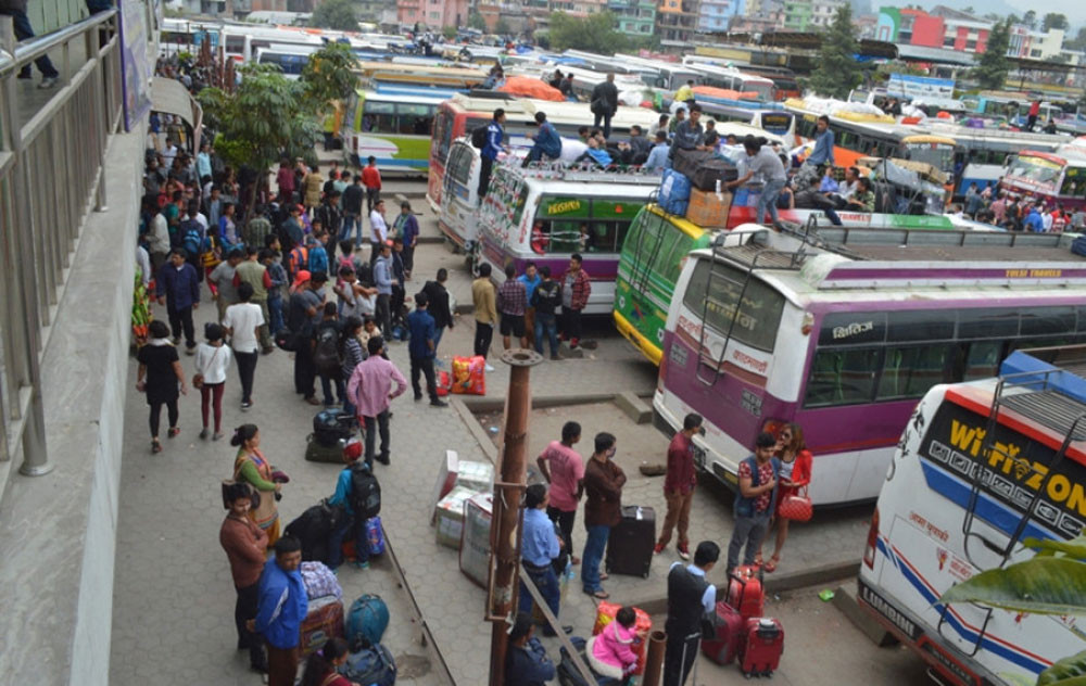 दशैं मान्न १३ लाख मानिस उपत्यकाबाट बाहिरिए