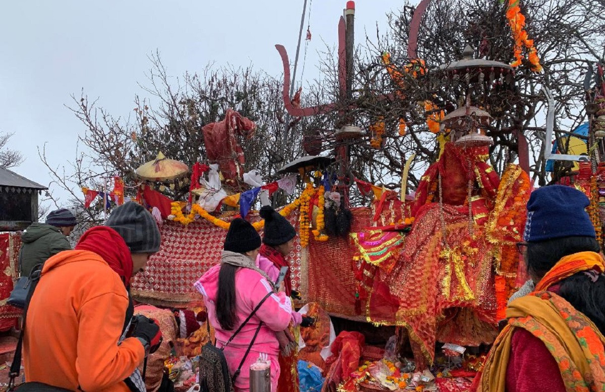 पाथीभरामा एकै दिन दुई हजार बढी तीर्थयात्री पुगे