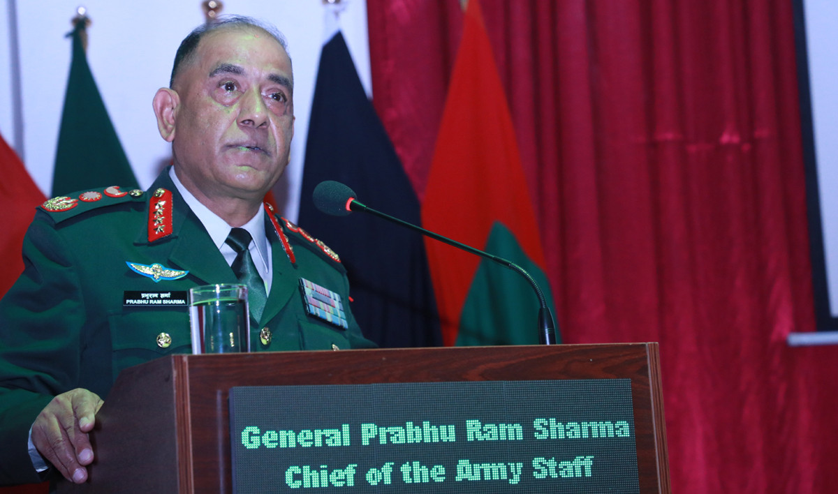 सेनाको संख्या सरकारले निर्धारण गर्ने हो, स्वघोषित विज्ञले होइन : प्रधानसेनापति शर्मा