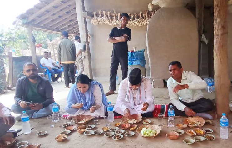 प्रचण्डले खुडिक कपुवा खाए, मुसादेखि घोँघीसम्म स्वाद मानेर जिब्रो पड्काए