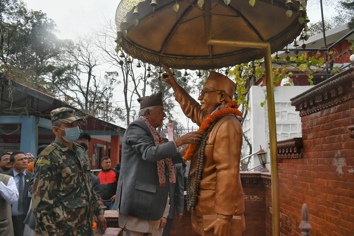 नवनिर्वाचित राष्ट्रपति पौडेल भट्टराई आश्रममा