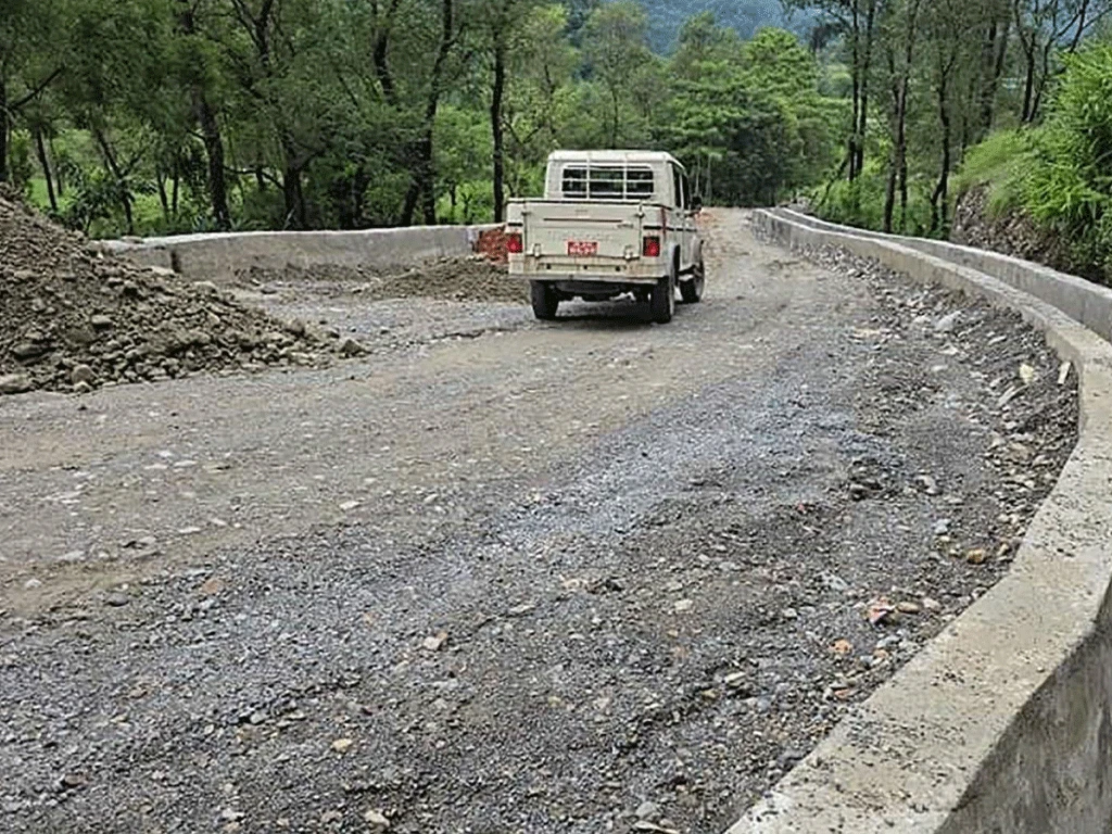 विश्व बैंकको सहयोगमा तनहुँका दुई सडक स्तरोन्नति
