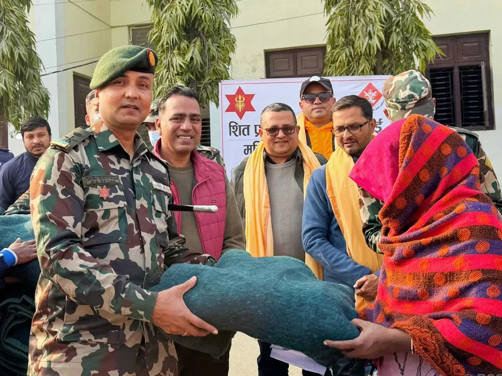 शीतलहरपीडितलाई सेनाको सहयोग