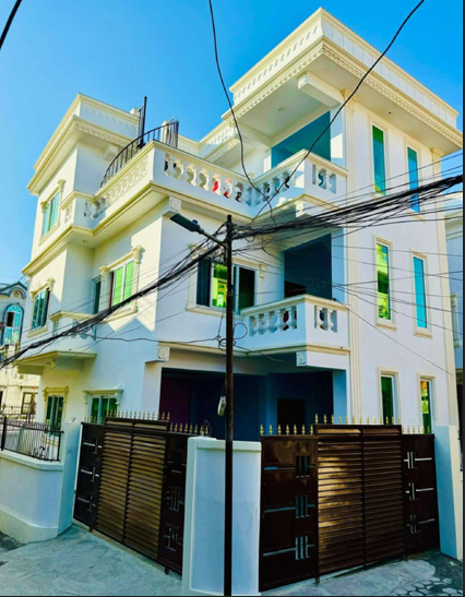 नयाँ घरमा सरिन् शान्तिश्री परियार
