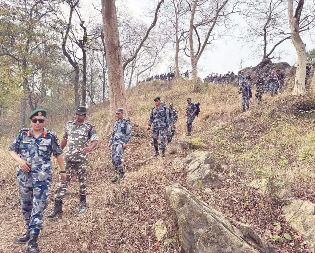 अब सशस्त्रको एक प्लाटुन फौज चौबिसै घण्टा सीमा गस्तीमा