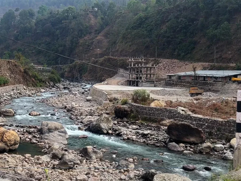 सीमा विवादका कारण बसपार्क निर्माण अवरुद्ध