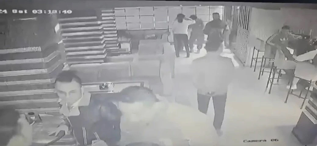 ‘स्याल’ले चलाएको रेस्टुरेन्टमा गृहमन्त्री लेखकका नातेदार कुटिए, काभ्रेली समूहका ८ जना पक्राउ