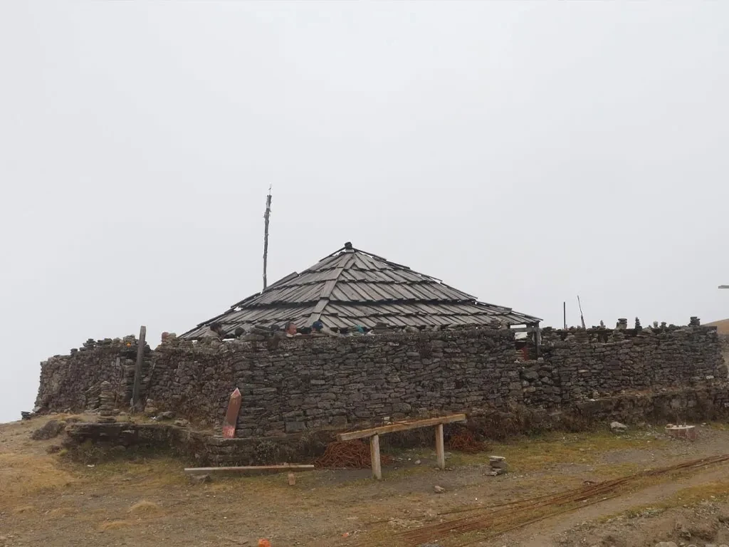 भोजपुरको टेम्केसिद्ध महादेव मन्दिरको जीर्णद्धार गरिँदै