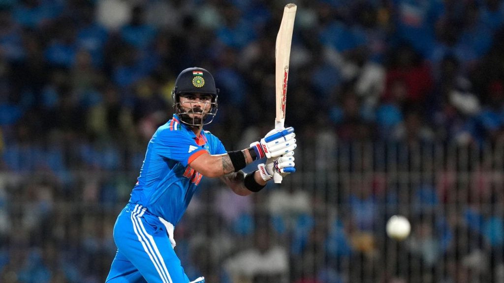 विश्वकप क्रिकेट : भारतले चौथो विकेट गुमायाे, विराट कोहली ५४ रनमा आउट